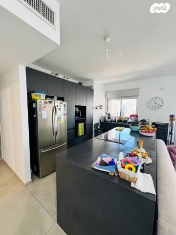 פרופ' יובל נאמן