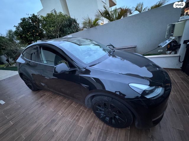 מודעת רכב טסלה מודל Y