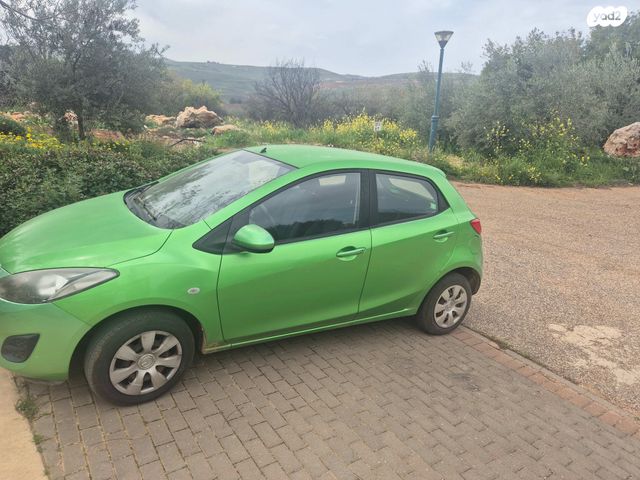 מודעת רכב מאזדה 2