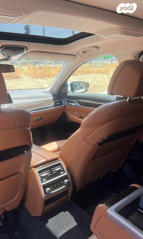 מודעת רכב ב מ וו סדרה 7