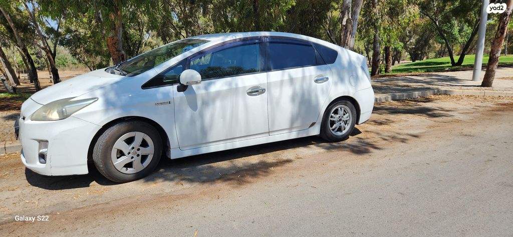 מודעת רכב טויוטה פריוס