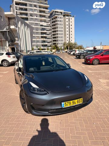 מודעת רכב טסלה מודל 3
