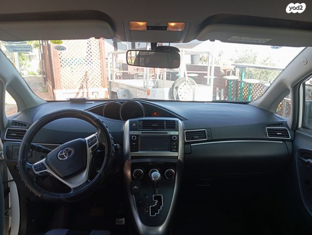 מודעת רכב טויוטה ורסו