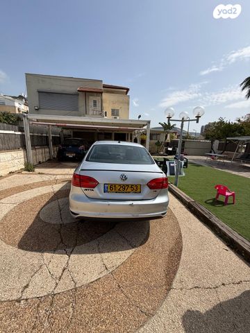 מודעת רכב פולקסווגן ג'טה