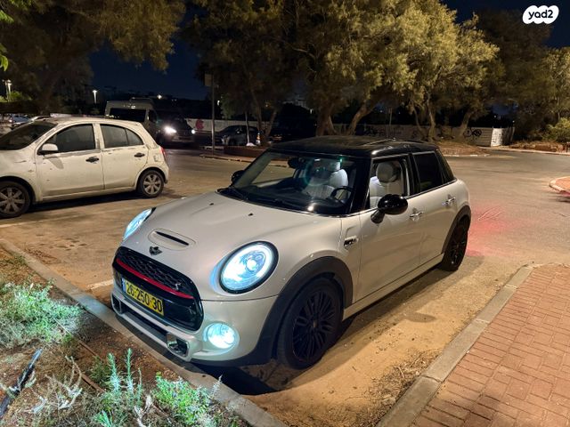 מודעת רכב מיני קופר