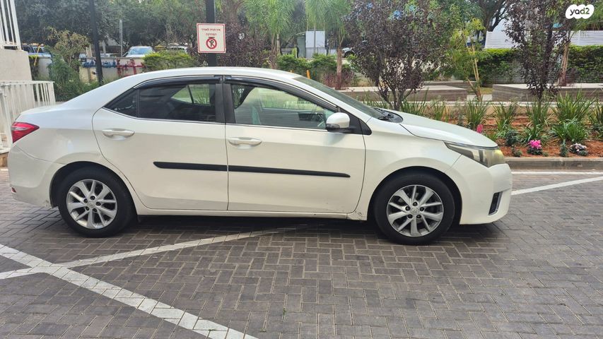 מודעת רכב טויוטה קורולה