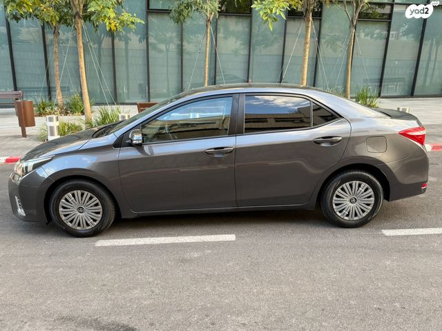 מודעת רכב טויוטה קורולה