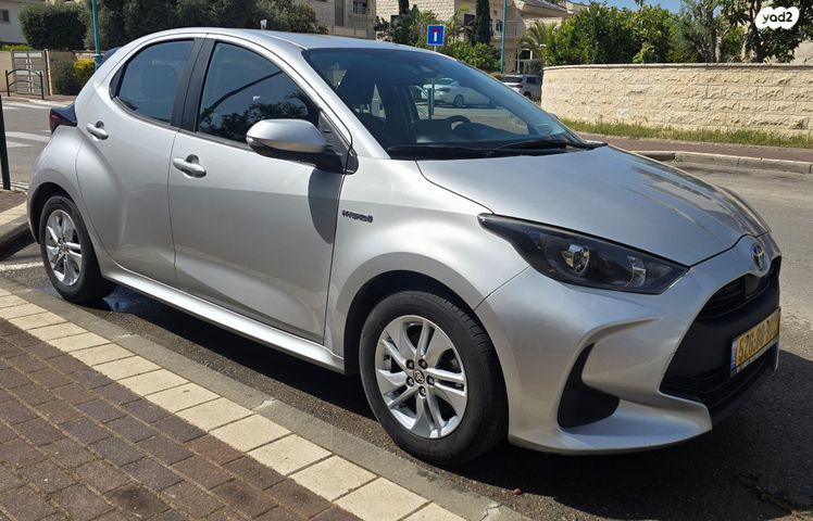 מודעת רכב טויוטה יאריס