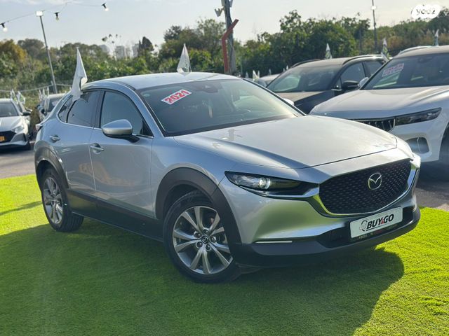 מודעת רכב מאזדה CX-30