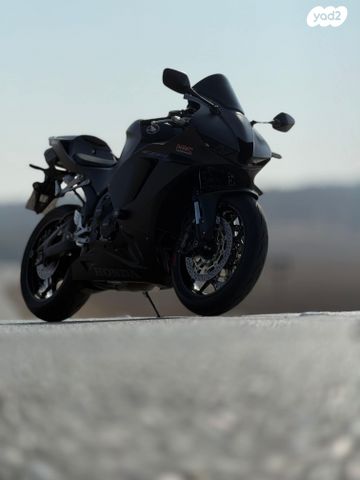 מודעת רכב הונדה CBR600RR
