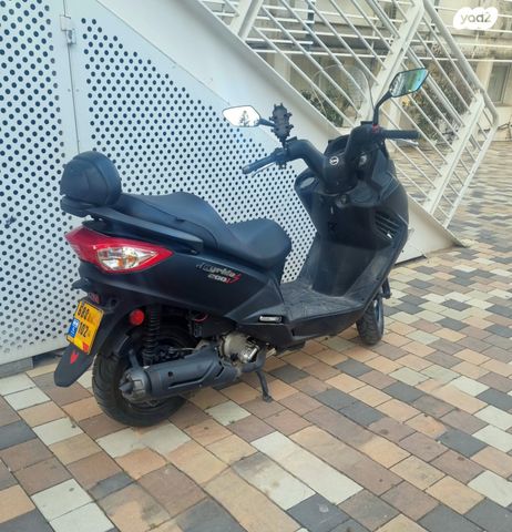 מודעת רכב סאן יאנג ג'וי רייד 200