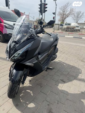 מודעת רכב קימקו דאון-טאון 350