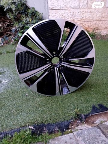 feedItemObj.data.row_1