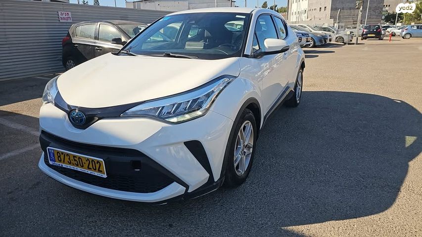 מודעת רכב טויוטה C-HR