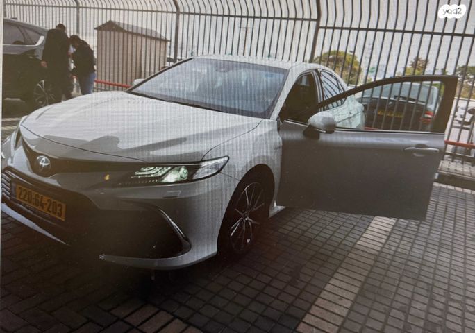 מודעת רכב טויוטה קאמרי