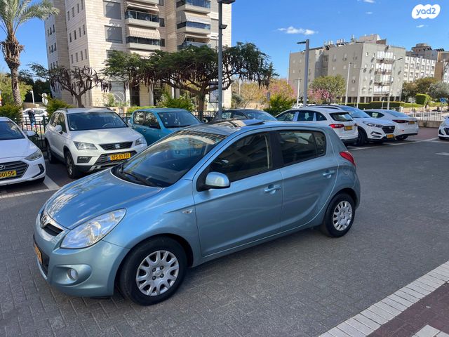 מודעת רכב יונדאי i20