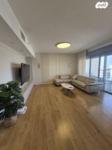 שייקה אופיר 11