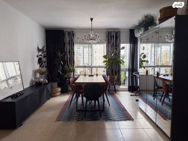 אריה מוצקין 27