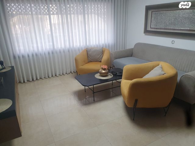 דוד רזיאל 18