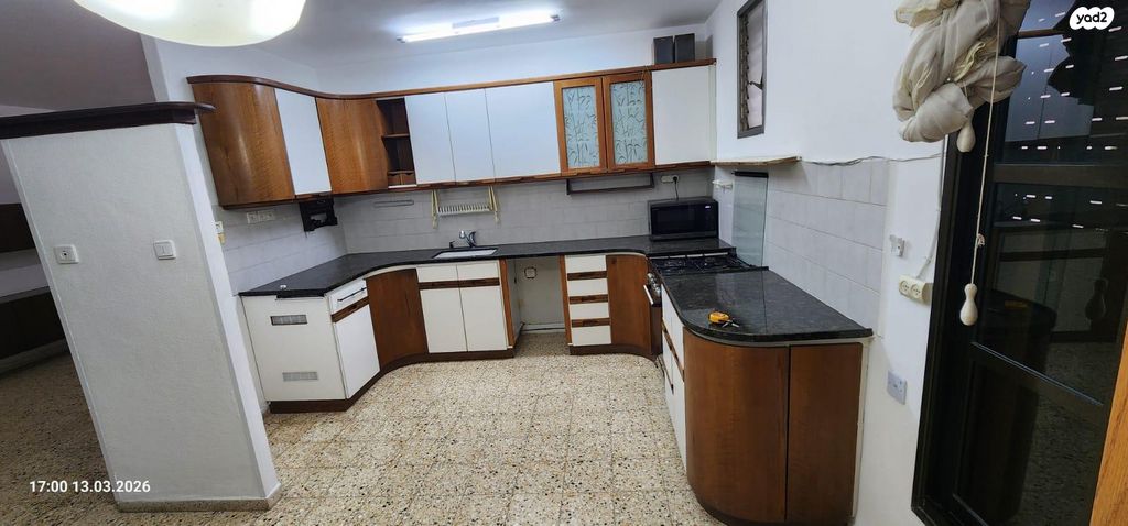 שדרות מוריה 86