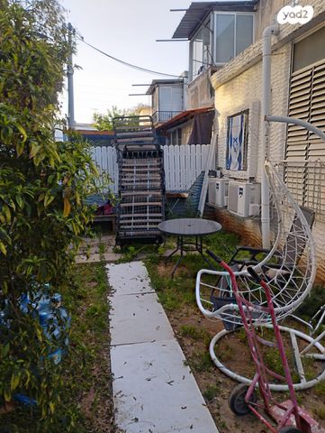 לבנדובסקי 8