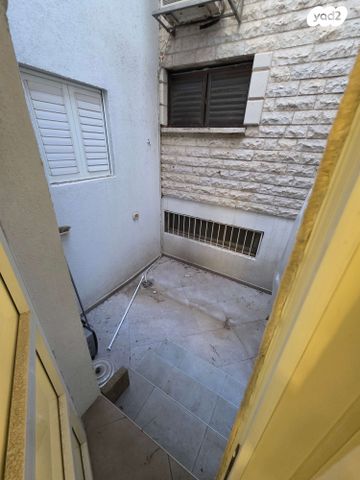 קיבוץ גלויות 22