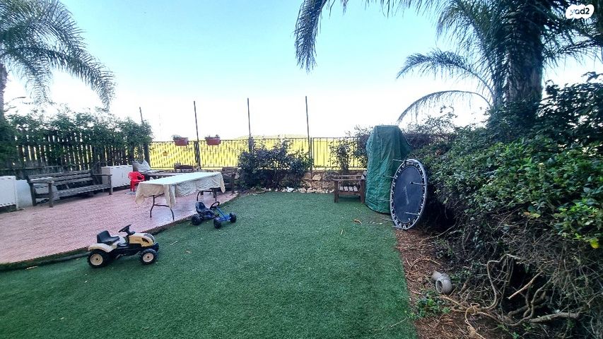 גבעת אלונים