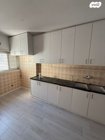 שדרות לוי אשכול 62