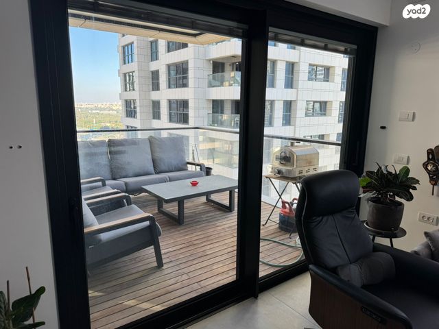 ניסים אלוני 2