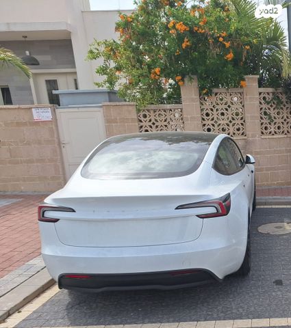 מודעת רכב טסלה מודל 3