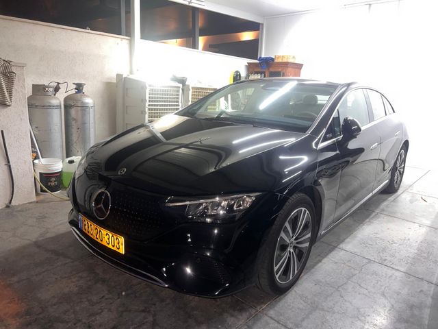 מודעת רכב מרצדס-בנץ EQE