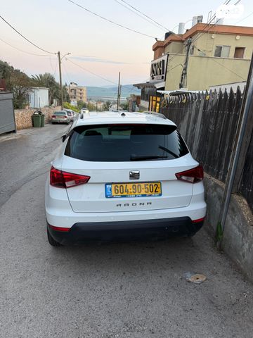 מודעת רכב סיאט ארונה