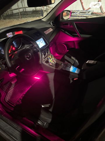 מודעת רכב מאזדה 3