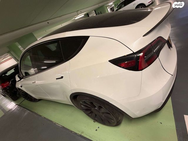 מודעת רכב טסלה מודל Y
