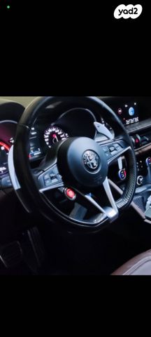 מודעת רכב אלפא רומיאו סטלביו