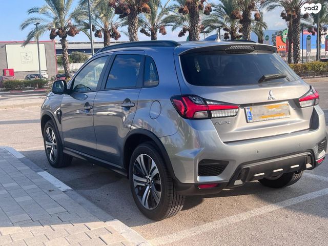 מודעת רכב מיצובישי ASX