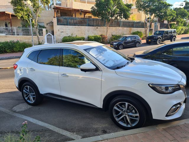 מודעת רכב אם ג'י EHS PHEV