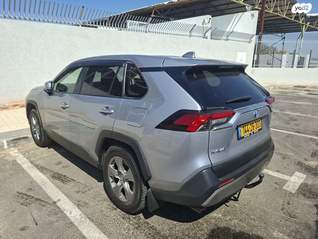 מודעת רכב טויוטה RAV4