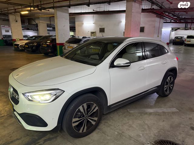 מודעת רכב מרצדס-בנץ GLA