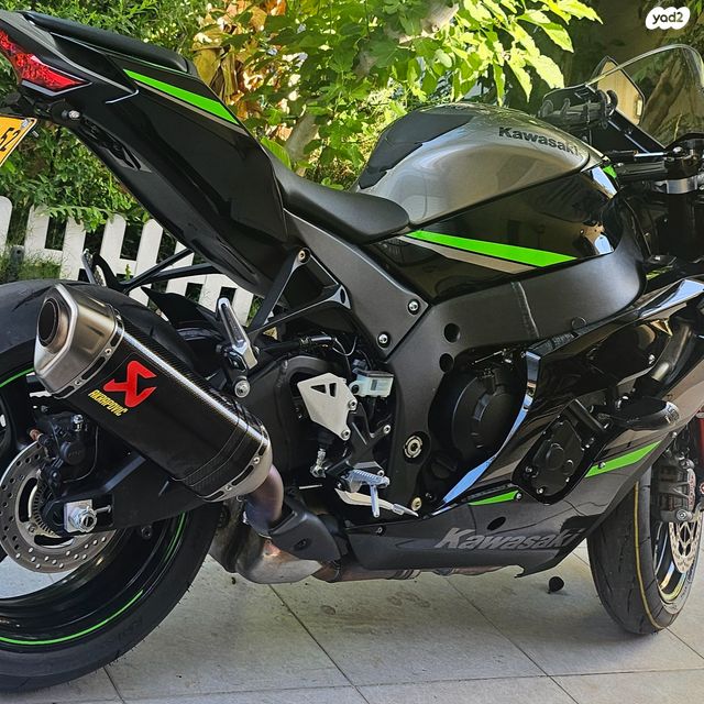 מודעת רכב קאוואסאקי נינג'ה ZX 10R