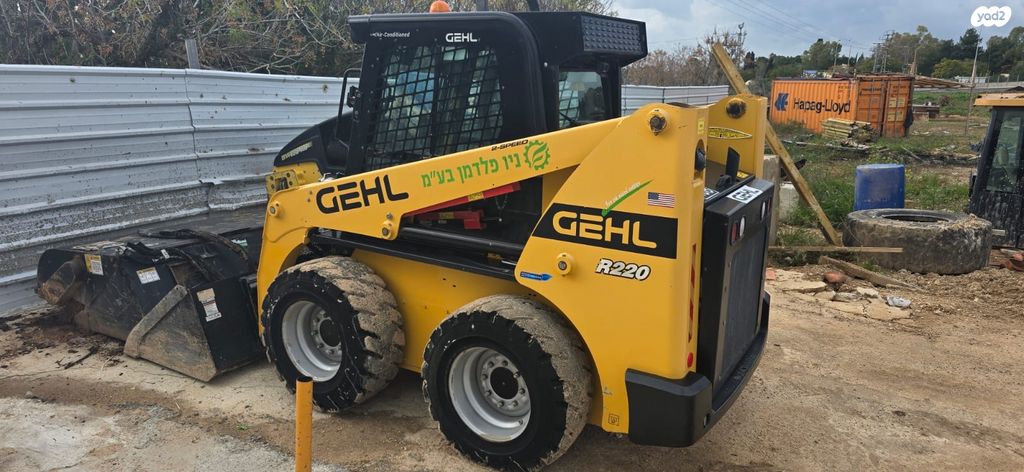 מודעת רכב מיני מעמיס