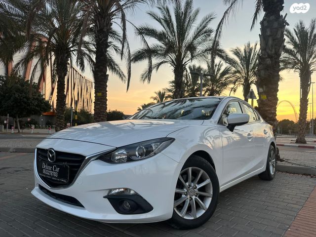 מודעת רכב מאזדה 3