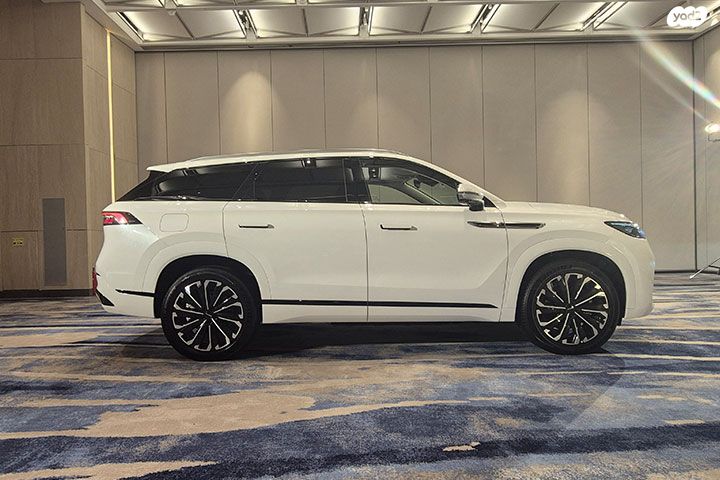 מודעת רכב ג'אקו J8