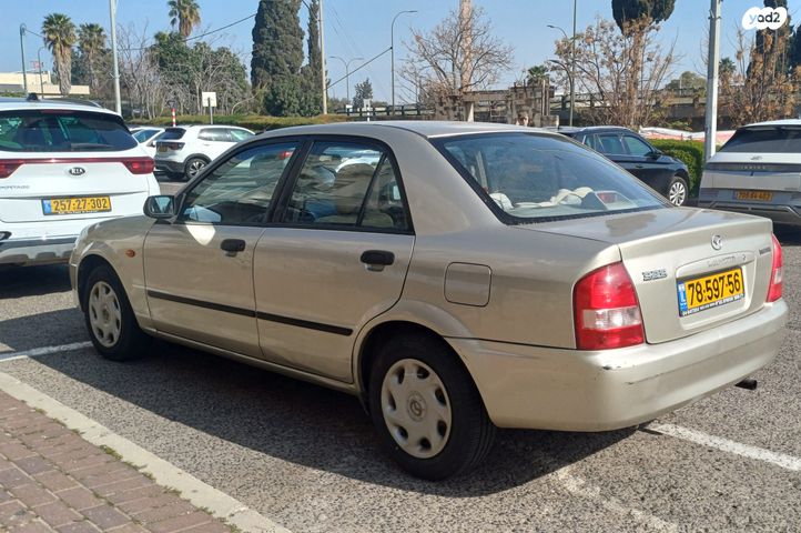 מודעת רכב מאזדה 323