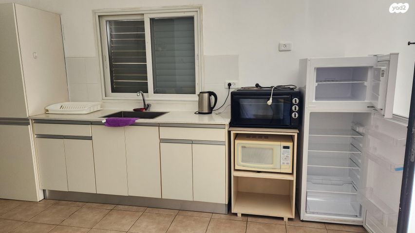 סמטת הצוק 350