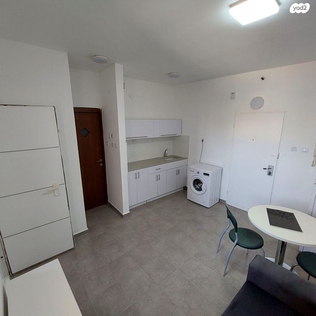 דרך השלום 56