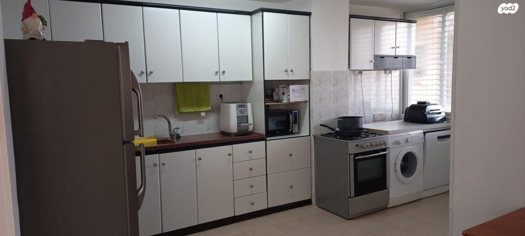 שדרות ז'בוטינסקי 14