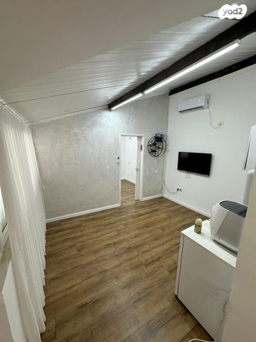 שלום שבזי 10