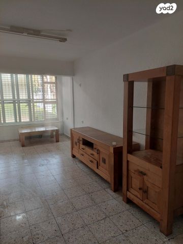 דרך זאב ז'בוטינסקי 31