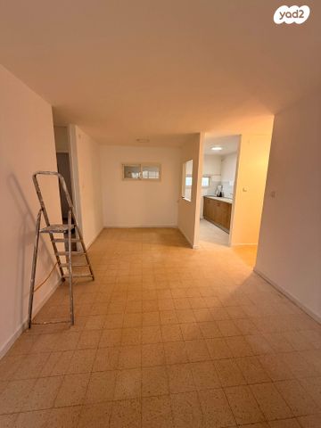 צבי בורנשטיין 656